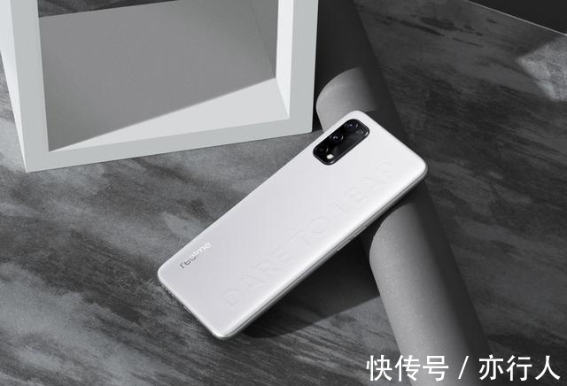 屏幕|从1799降至1159，搭载8+128GB、三星AMOLED屏、65W快充