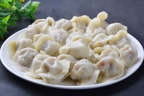 奶奶|70岁奶奶这么包饺子，我吃了好几盘，比肉饺子好吃100倍，特别香