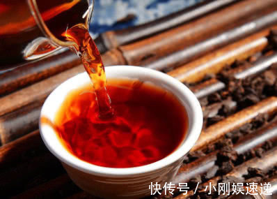 青钱柳茶|糖尿病找到克星了,比胰岛素还管用,常吃血糖稳如磐石