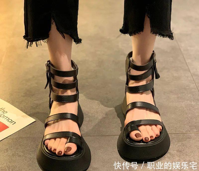 细带|是时候穿凉鞋了!今年流行这几款,清凉显脚小
