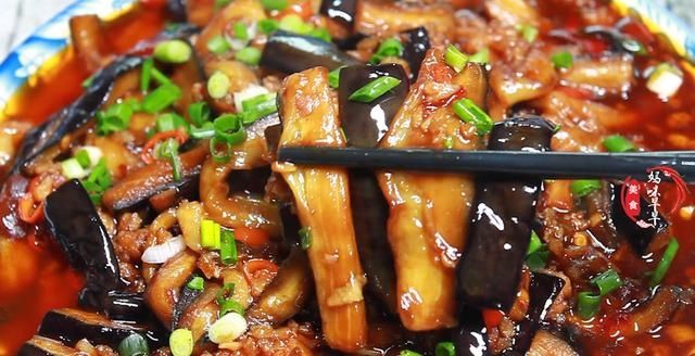  比肉|鱼香茄子怎么做才正宗？调对鱼香汁，无论怎么炒都香，比肉下饭