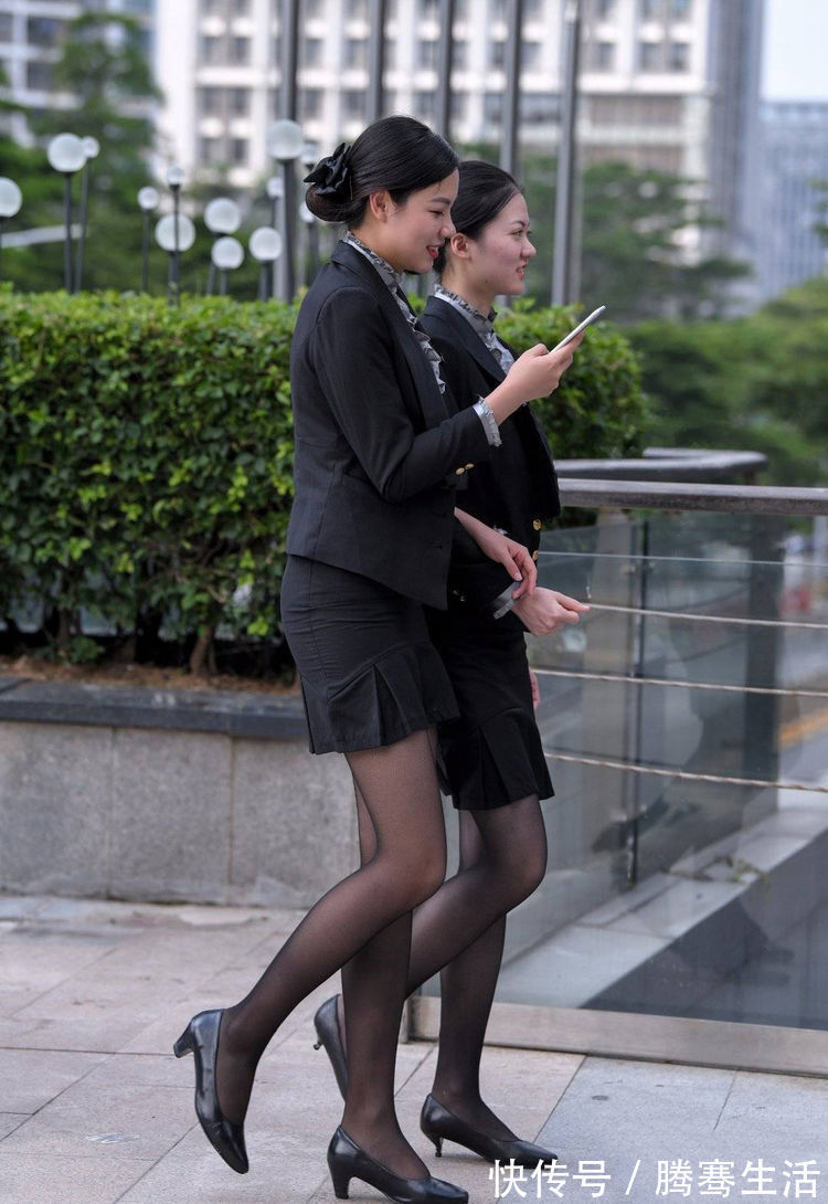 标杆|美女街拍两个月入10万的女销售,她们的打扮,是行业中的标杆