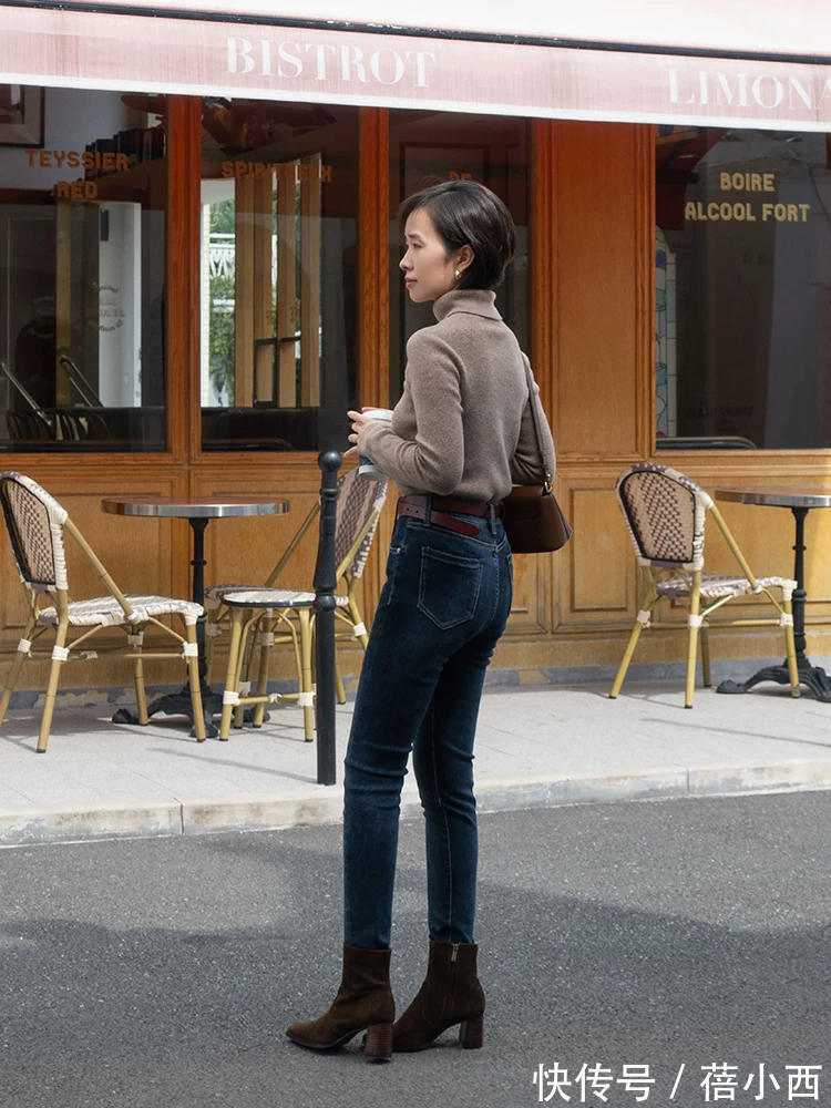 小蛮腰|论穿“毛衣+裤子”,就服这位158cm的素人博主,实用显瘦又提气质