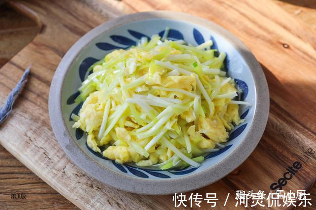 我家冬天经常吃，30秒就熟，解馋下饭，还能排出体内垃圾