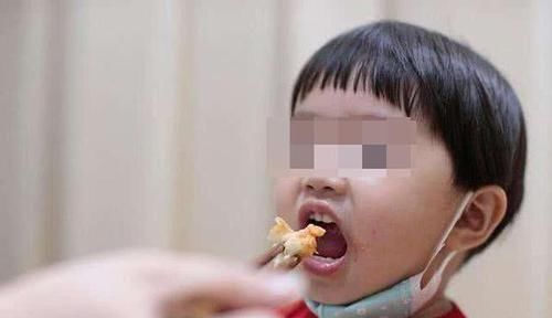 孩子|你还在用这些方法喂养孩子吗?再这样喂,孩子的胃会越吃越“废”