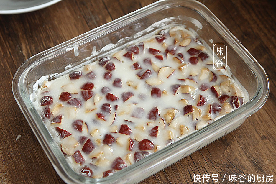 这糕点，吃一次馋一次，不用烤箱不打发，香甜软糯，暖暖过冬