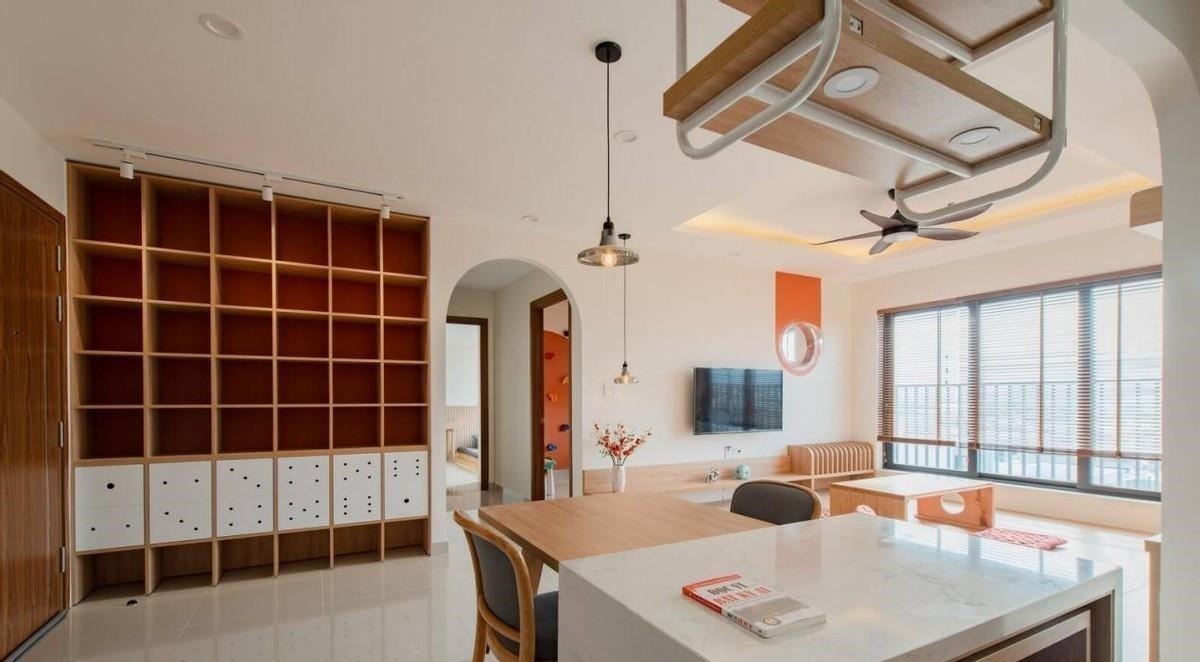 上下铺|78㎡“去客厅化”,扔掉沙发靠墙打5cm高地台,一家5口越住越宽敞