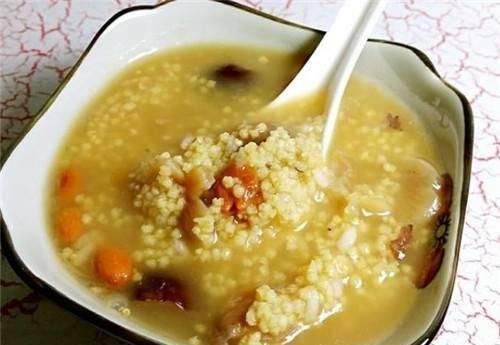 睡眠时间|晚上睡不着,早上起不来,常吃“助眠冠军”,沾枕睡,无梦到天亮