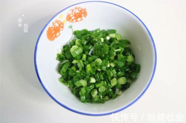 发面饼|发面饼这样做，柔软又多层，喷香好吃，凉了也不硬