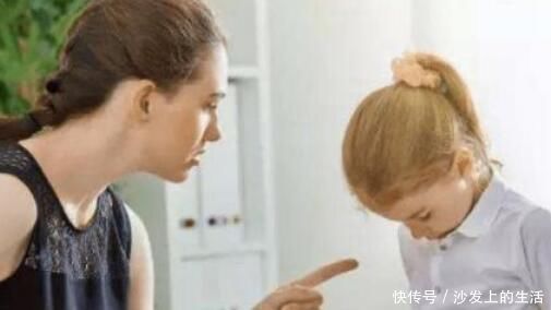 餐桌礼仪|家长可以给孩子自由,但一定要趁早立下这5个规矩