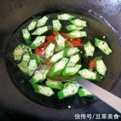 秋葵|秋葵炒腊肉中午刚做完，晚上又想吃了