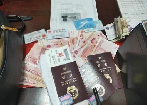 建议中老年人:不管去哪旅游,行李箱要带这4样,旅途舒适不受罪