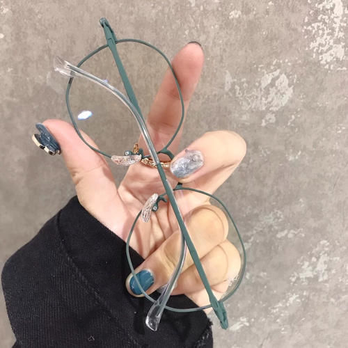 盘点适合学生党的眼镜框,这么选巨显脸小,你选对了吗?