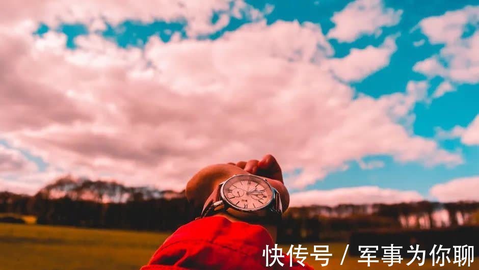 时光$花月几重重,时光风雨中