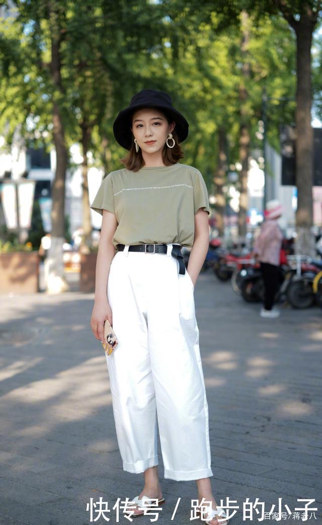 美女街拍寒玉本无心,奈何总深情。入我相思门,知我相思亦有甜