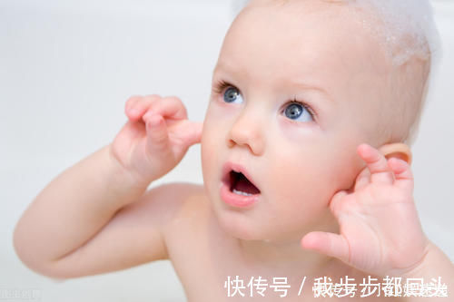 小宝宝|为什么宝宝经常抓耳朵?这些原因和处理方法,新手父母要明白