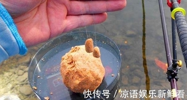 饵料附钩性太差,入水之后很快就会脱落怎么办?一个小技巧解决