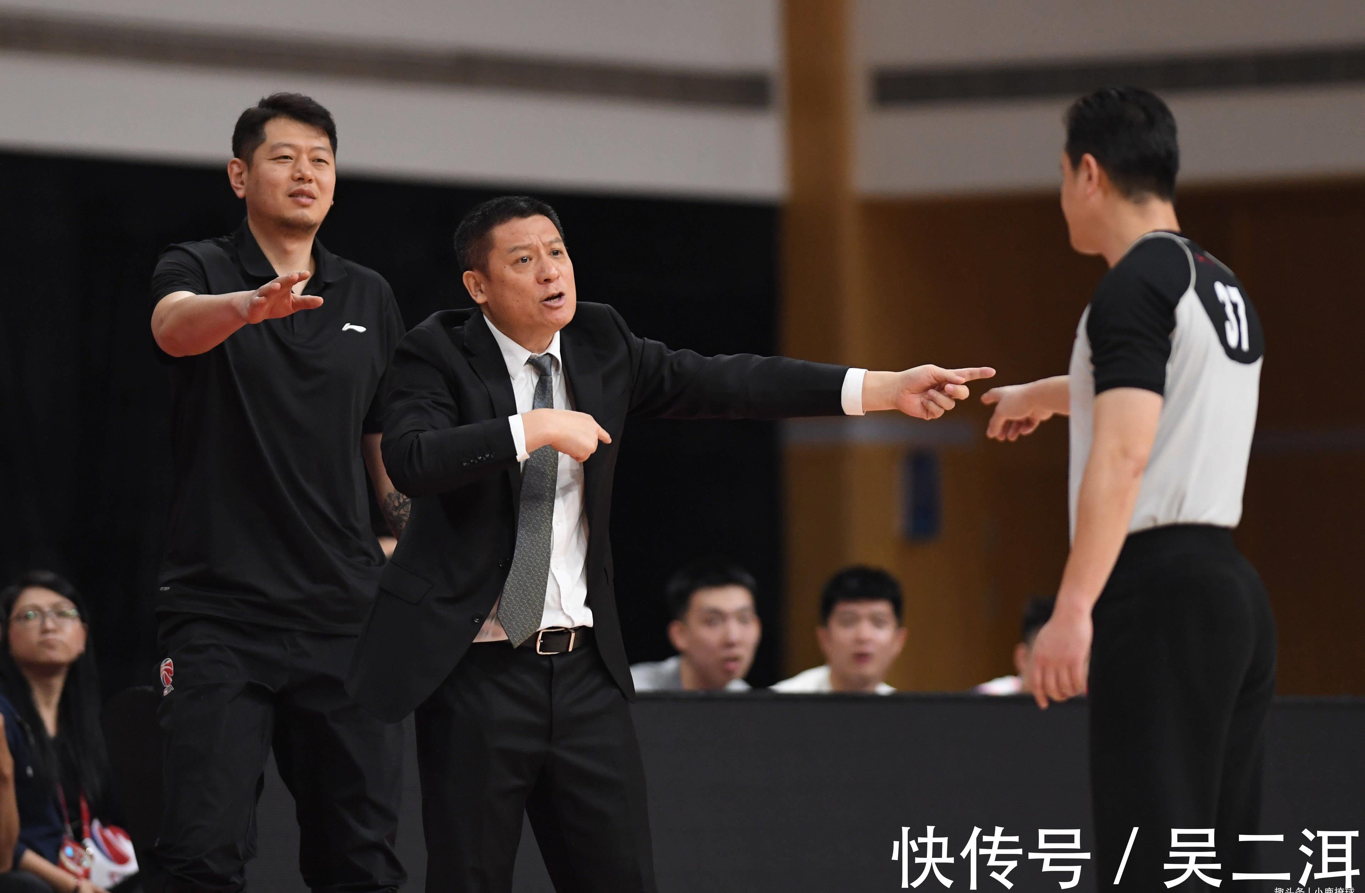 主教练|四川男篮下狠心!曝CBA名帅提前下课,八一两位名宿有望出山救火