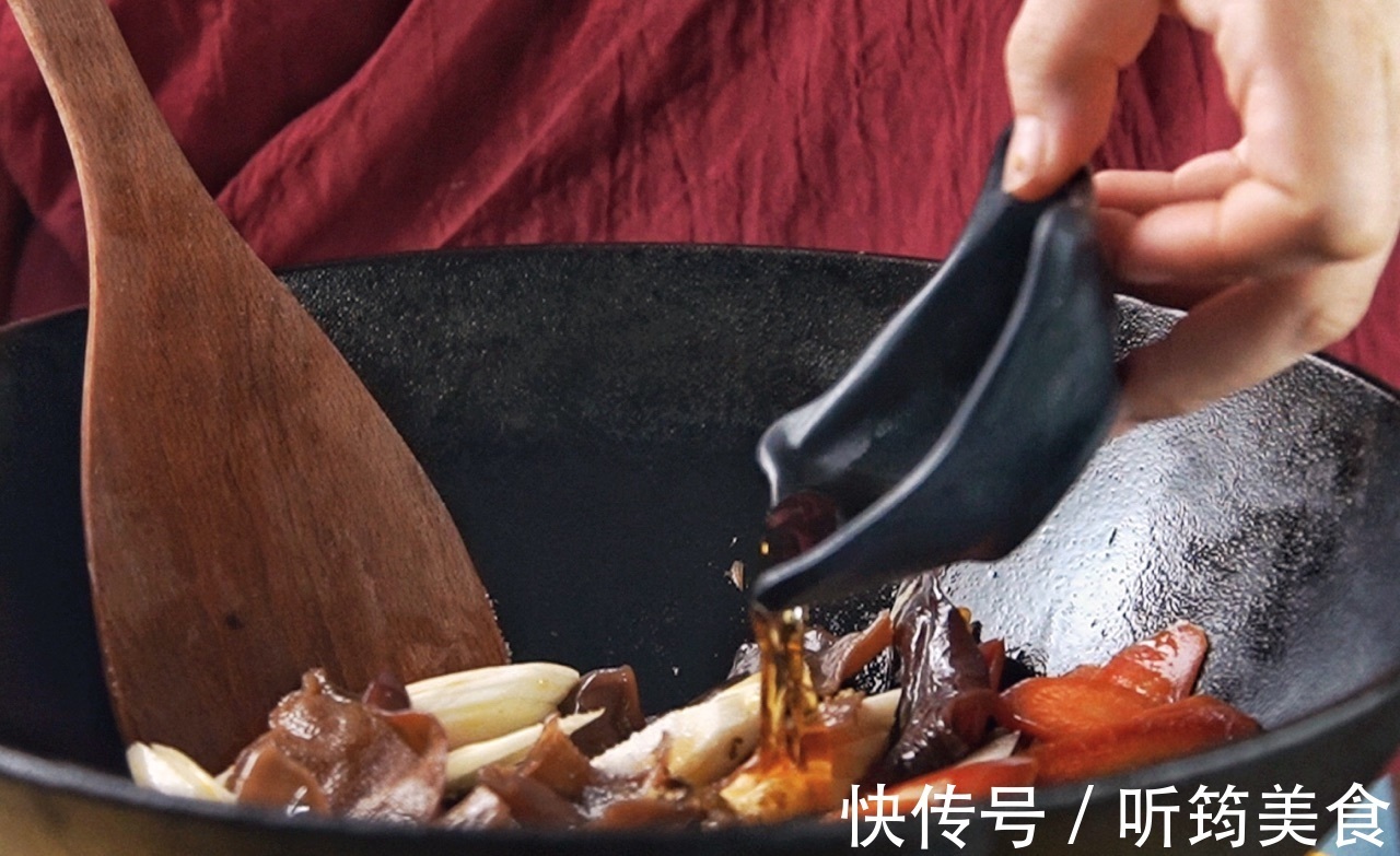 胡萝卜素|三色小炒胡萝卜山药木耳,美味健康,营养好做