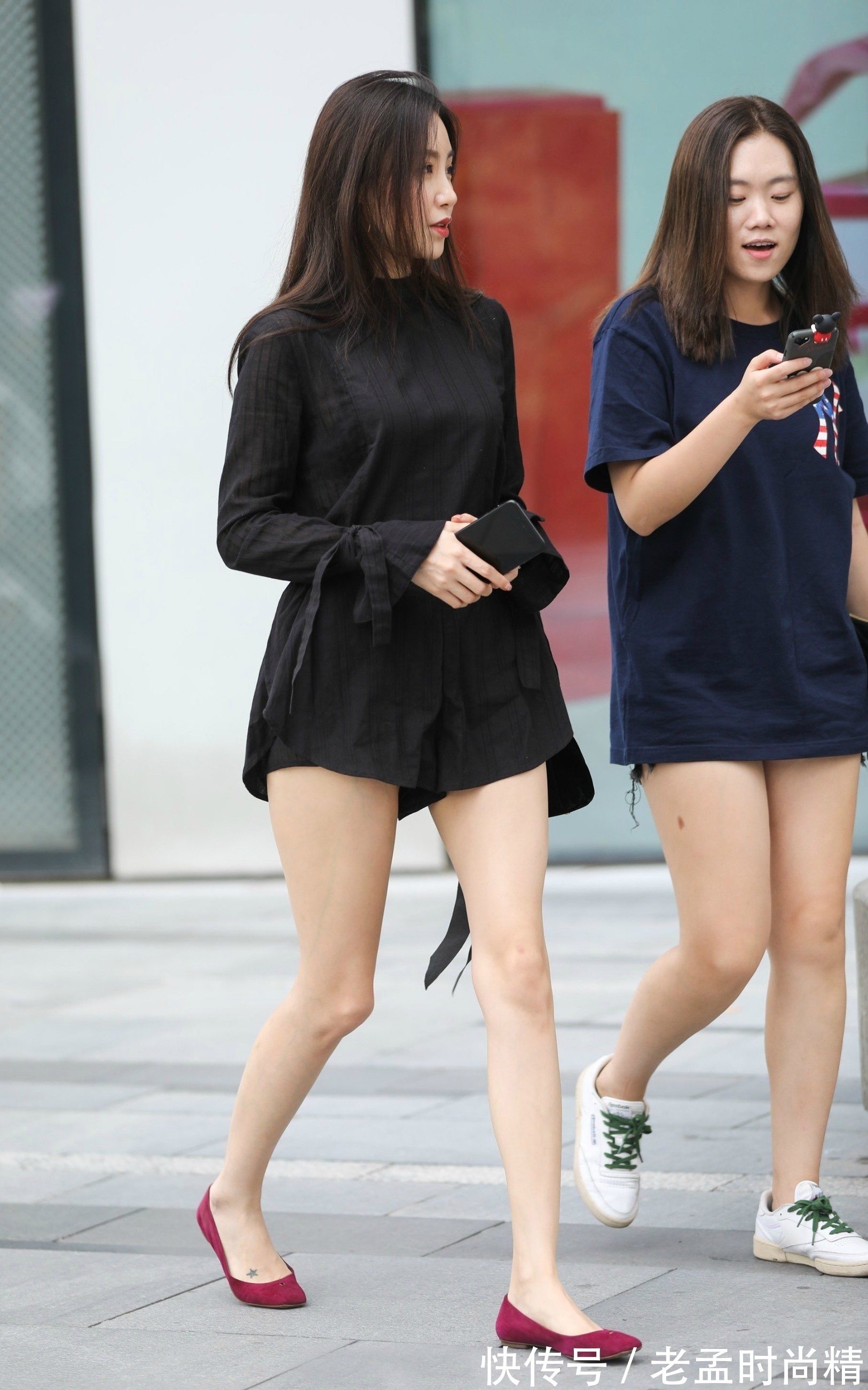 红色|穿搭的洋气又不失时髦,黑色长袖衫配酒红色鞋,既简约又清新美丽