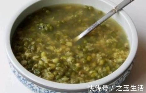 绿豆汤|煮绿豆汤,最忌直接下锅煮!学会这2招,10分钟快速开花起沙!