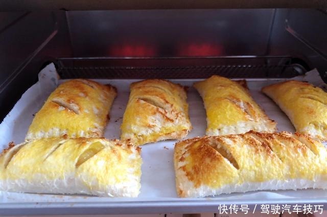 早餐,女儿和我迷上了吃它,外皮香酥,馅香甜果味足,2元钱搞定