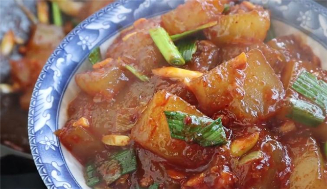 红薯淀粉|教你正宗的红薯凉粉做法,淀粉和水的比例告诉你,劲道爽滑超好吃