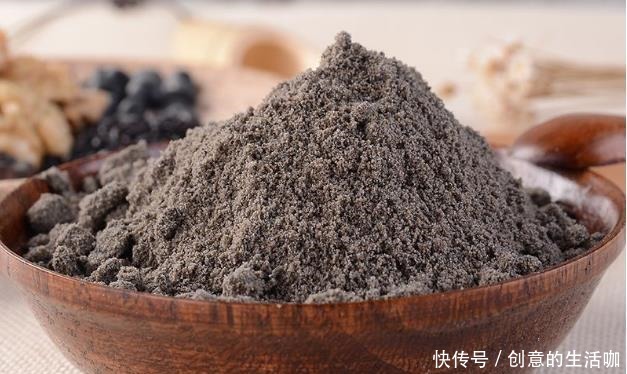 这4样东西丢掉就是浪费,撒在花盆里,花草猛窜芽,花朵爆满盆!