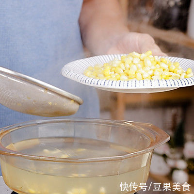 芝士玉米饼竟然这么好做？你一定得学学