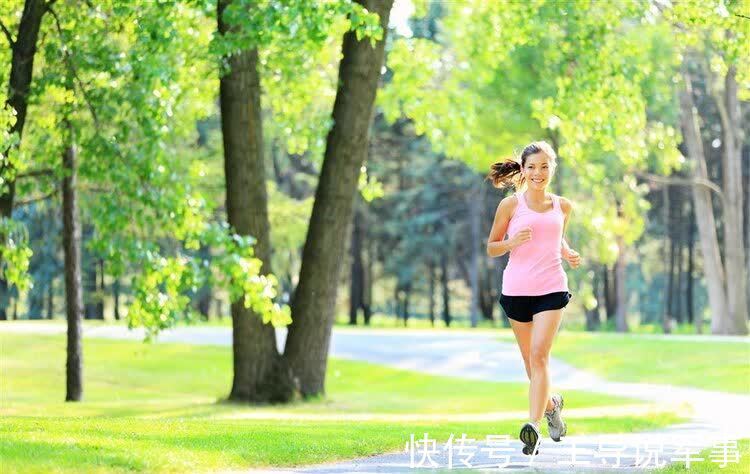 小雷|夜跑不对也是错?再次提醒:这2个时间跑最好!看你跑对了没