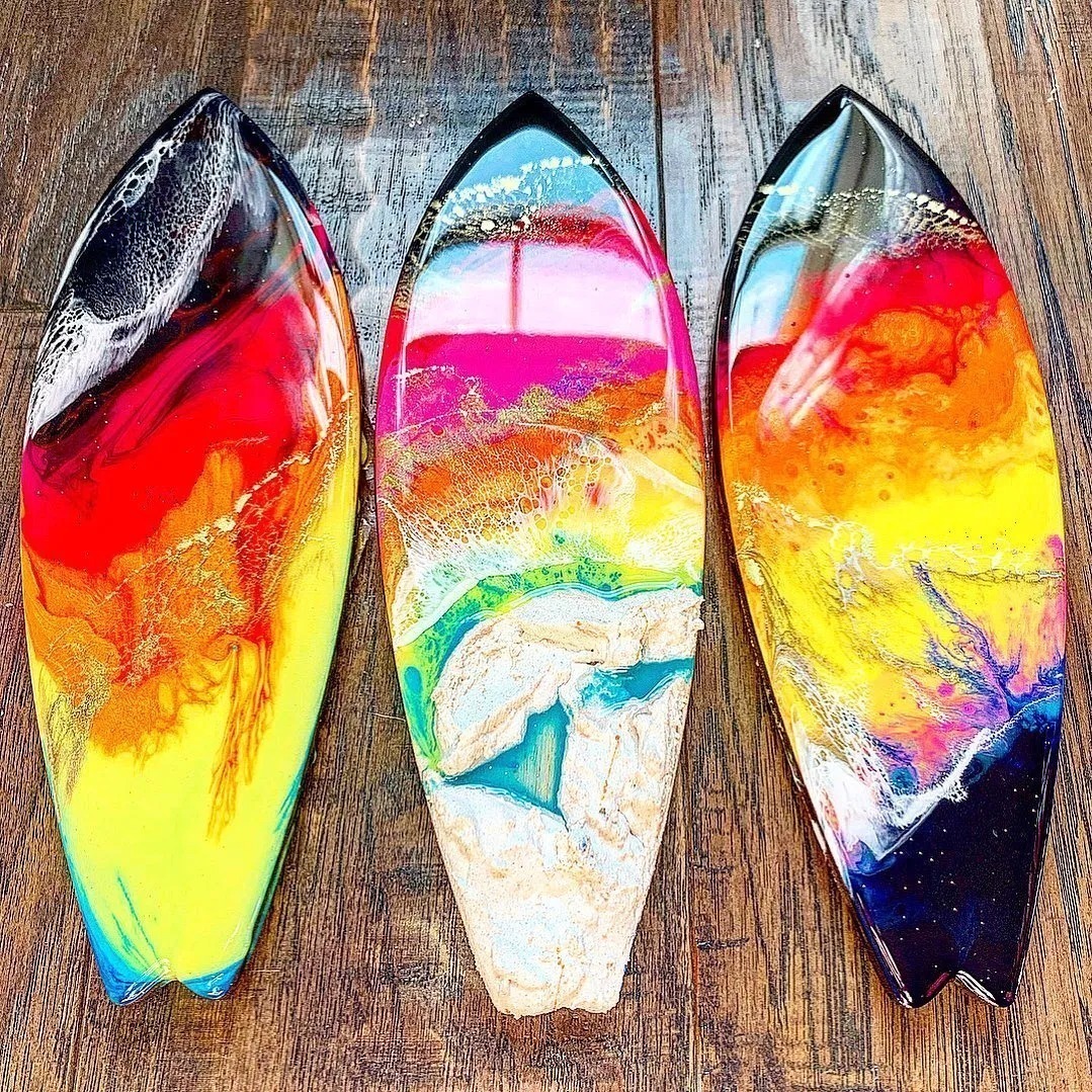 流動性$從沒學過美術的她,用簡單粗暴技法畫畫,讓她成為了百萬富豪