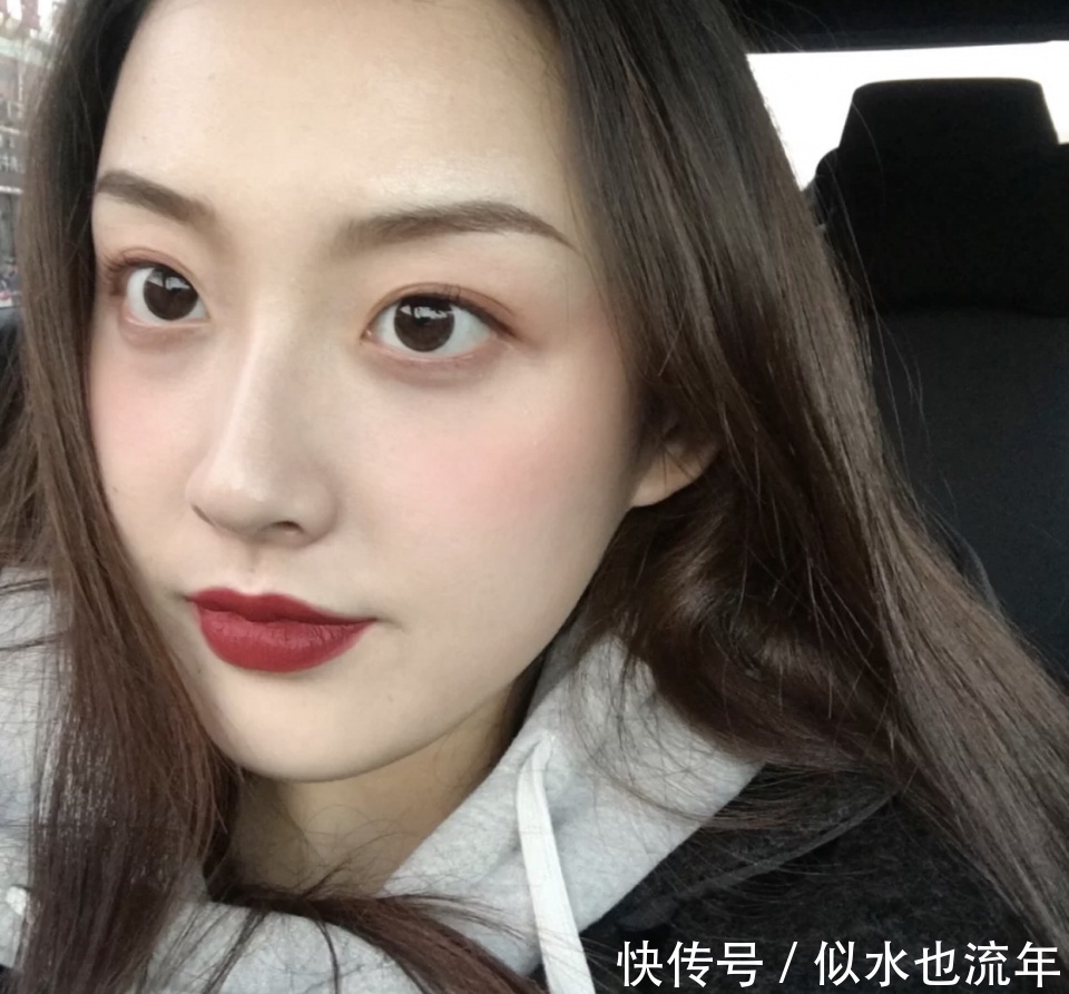 黄皮|上班族涂什么颜色的口红？这些口红，让你拥有贵族女王的即视感