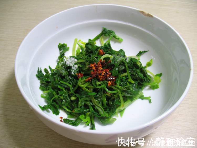 芹菜叶|失眠最怕它了,三天吃一回,一分钱不花,睡眠变好了,倒头就是一整夜