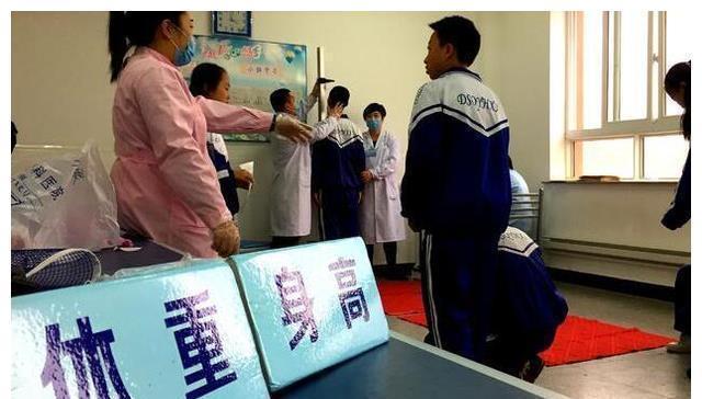 儿科医生|13岁男孩半年长高21cm，儿科医生：坚持做3事，孩子长高个