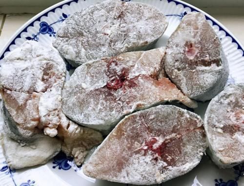 酱油|炖鱼时,不用酱油不用醋去腥,学会这一招,鱼肉鲜嫩,没一点腥味