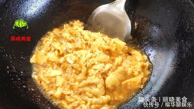 蛋白质|最近非常火爆的一道菜“灵魂炒蛋”,让鸡蛋身价倍增的隐藏新做法