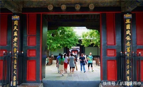 孔府@纪晓岚为孔府提词,却故意写错2字,难倒无数才子,至今无人能改