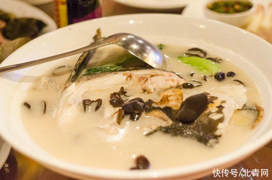 胃酸|多吃这3种食物可帮助养胃 花生可有效抑制胃酸分泌