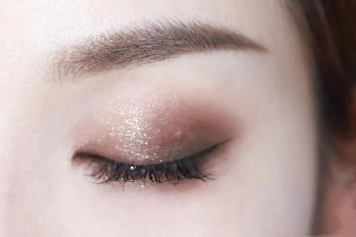 从化妆新手到高手，只要6步