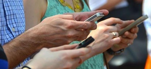 肝损伤|肝不好的人，不想肝脏演变为肝硬化、肝癌，日常少碰“2黄”