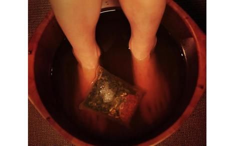  好处|泡脚水里加点藏红花，3个好处或许会悄悄找上你，就看你会不会泡了！