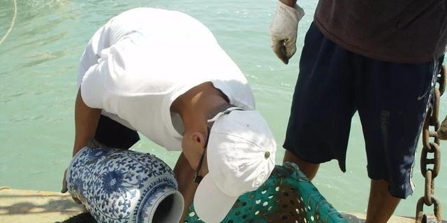 海底|真有海底宝藏康熙沉船5万件青花瓷,市值5亿美金无压力