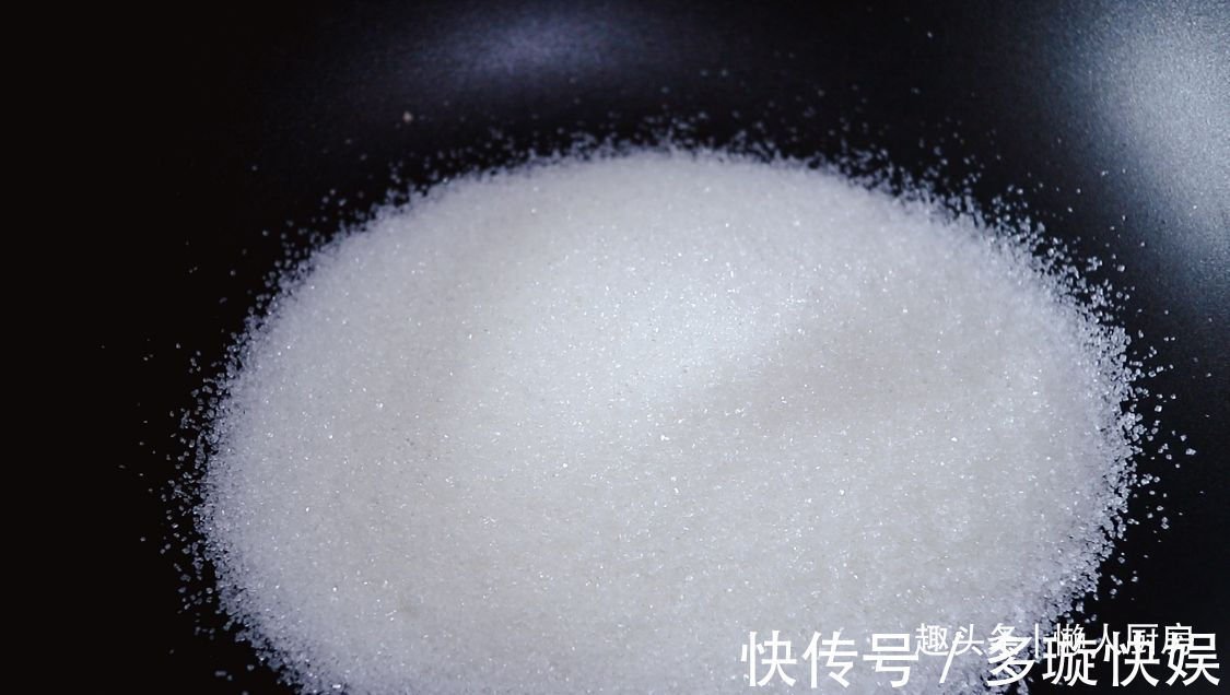懒哥|花生米不加一滴水，撒点白糖熬一下，比油炸得更好吃，香甜酥脆