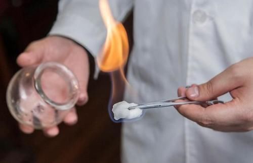 桂圆|女人来例假时,3种“零食”换着吃,排出污血,子宫可能感激你