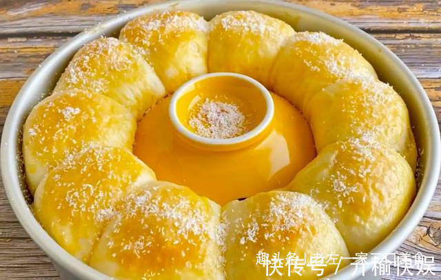 用烤箱也能做面包,半碗面粉3个鸡蛋,简单一蒸好吃不上火