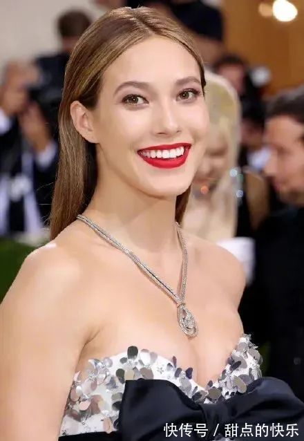 女主@小说我都不敢这么编,原来现实真的有人拿了女主剧本