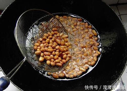 油炸|油炸花生米,直接下油锅就错了,教你正确做法,和饭店的一样香脆