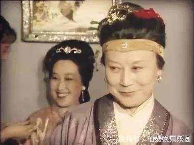 冷眼看红楼|冷眼看红楼:人心险恶能到什么程度?贾母早就打算让鸳鸯给她殉葬