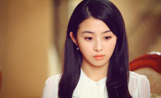 赵薇|脸上有3个特点,说明你是“苹果系”女生,又硬又脆的甜美感