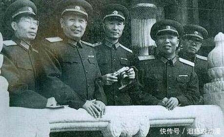 周恩来|他的资历比肩朱老总,被授开国上将后,将上将军装垫箱底,永不穿